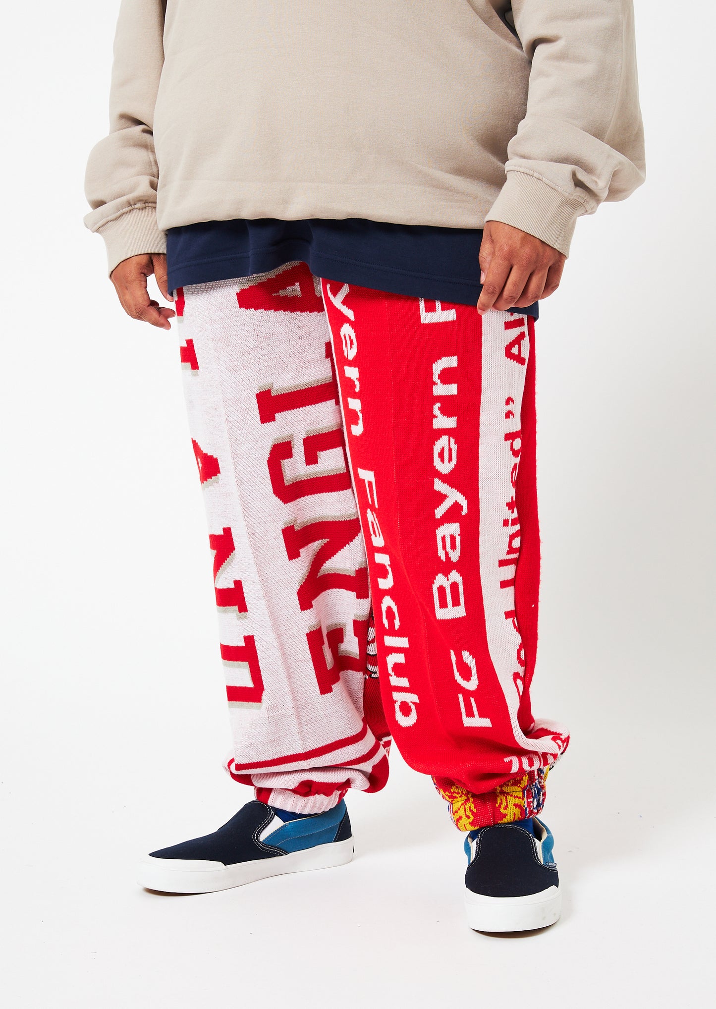 Scarf Jogger #008